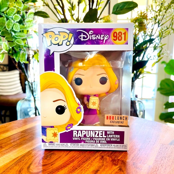 Rapunzel with Lantern Funko Pop! #981 - Picture 2 of 9